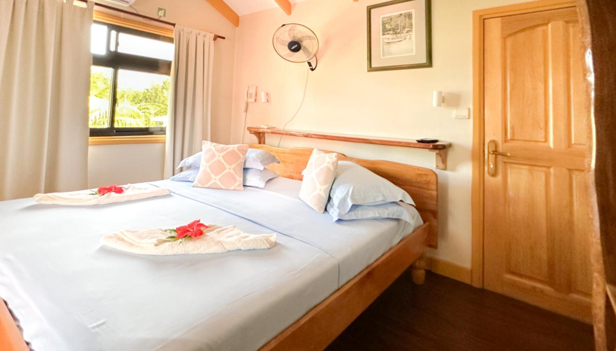 Bwaver Cottage La Digue Eksteriør bilde